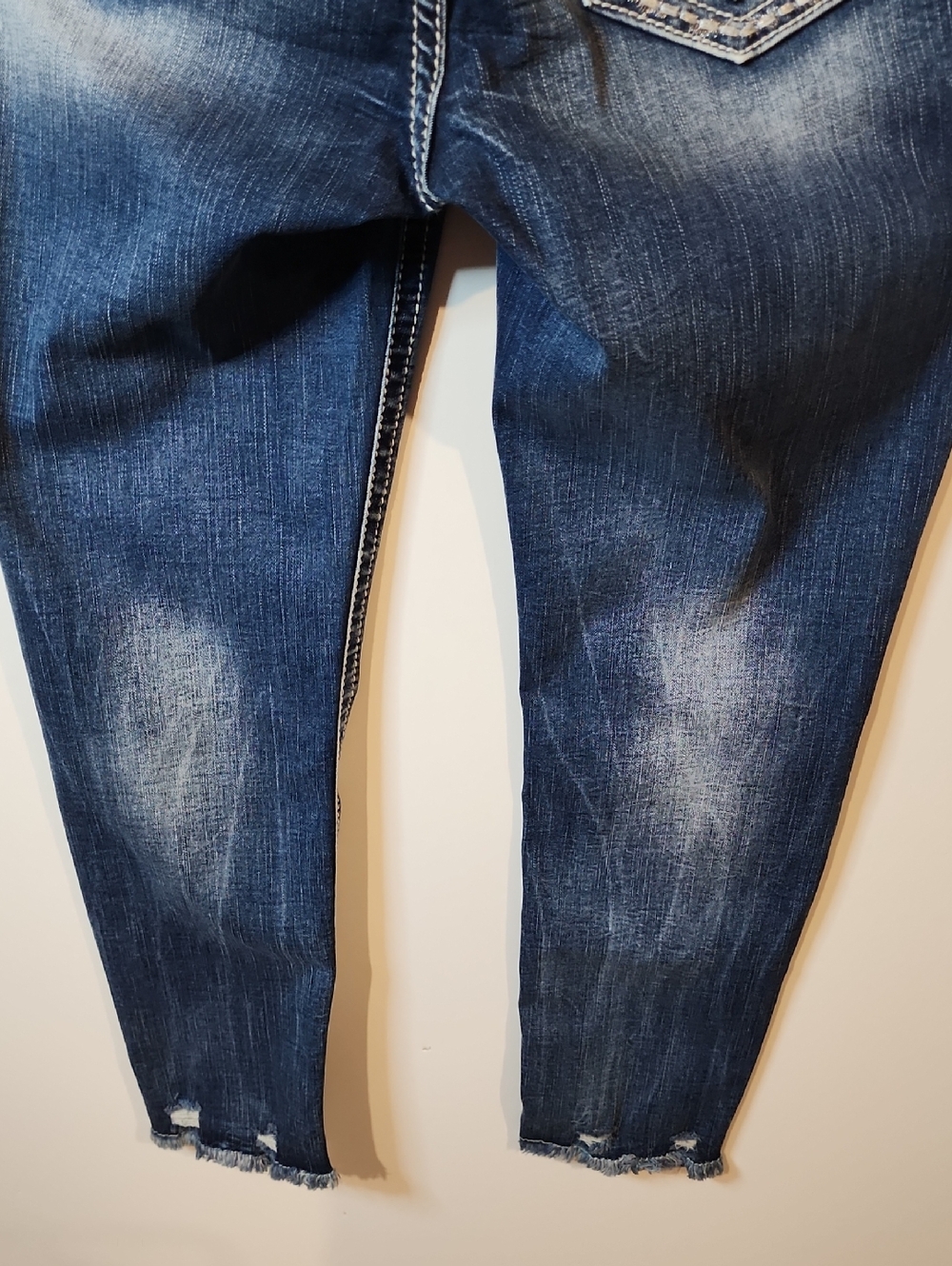 Miss Me Curvy Ankle Skinny Jeans NWOT Size 31 X 27 - Picture 7 of 10